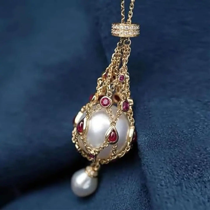 Sariel - Teardrop Pendant Necklace